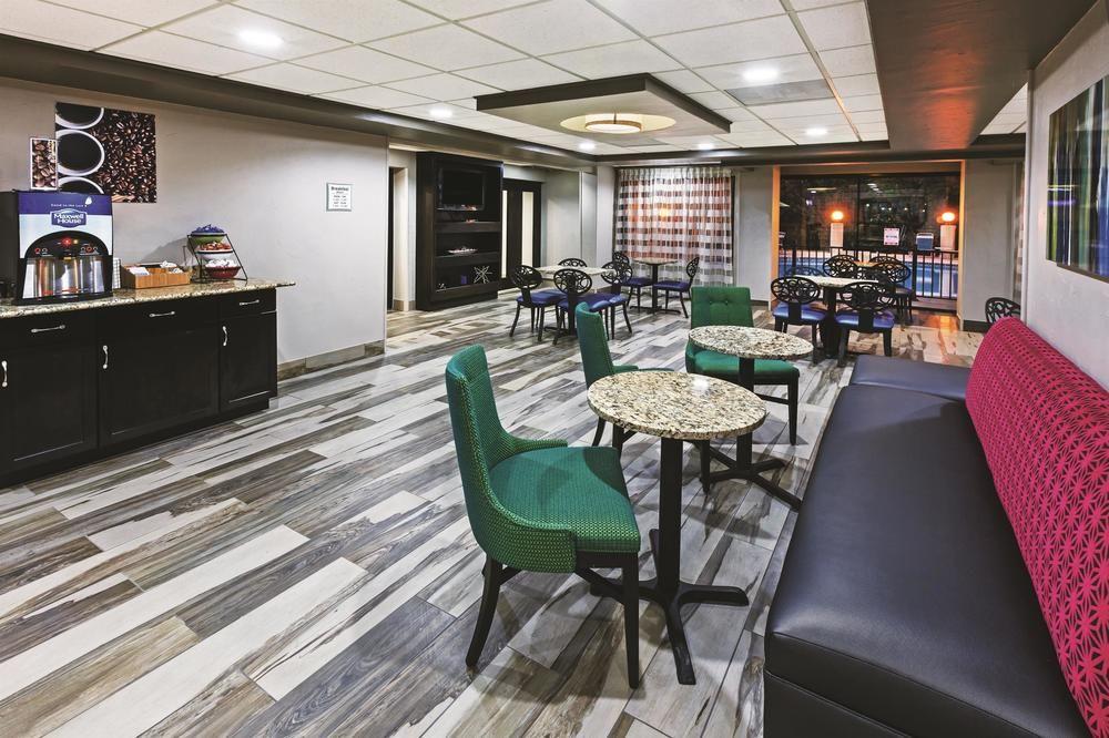 La Quinta By Wyndham Denison - North Lake Texoma Bagian luar foto