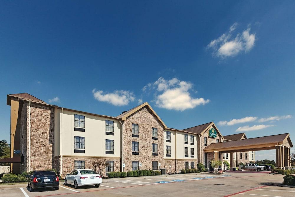 La Quinta By Wyndham Denison - North Lake Texoma Bagian luar foto
