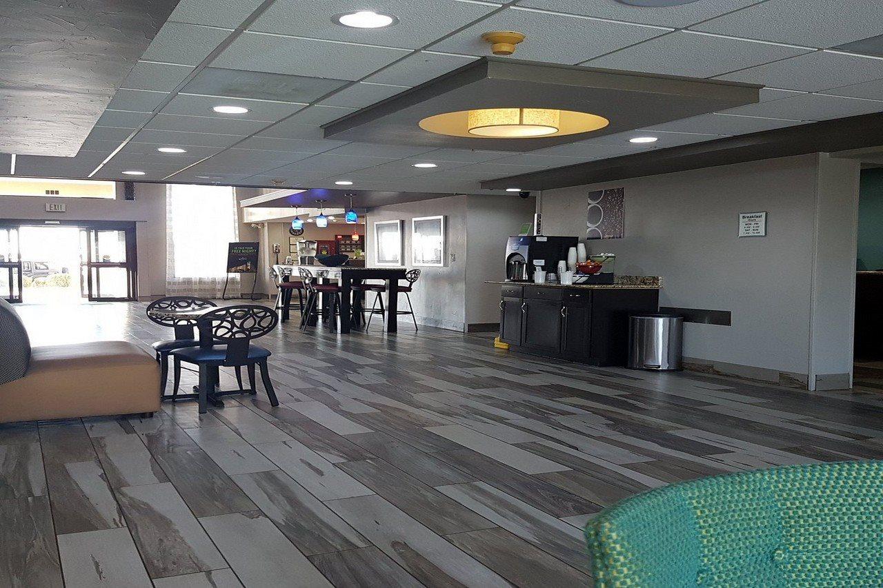 La Quinta By Wyndham Denison - North Lake Texoma Bagian luar foto
