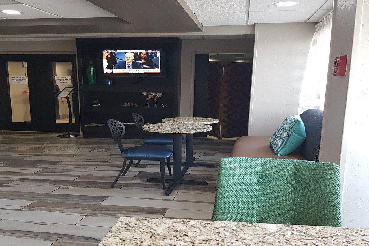 La Quinta By Wyndham Denison - North Lake Texoma Bagian luar foto