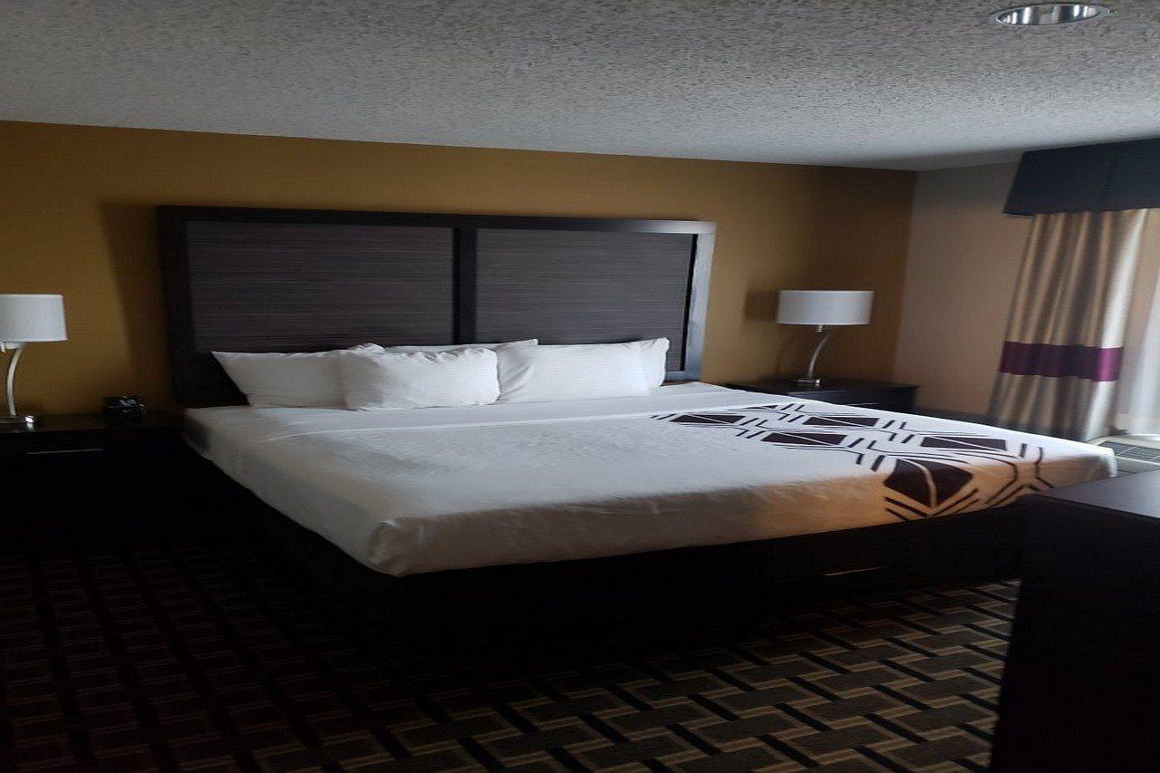 La Quinta By Wyndham Denison - North Lake Texoma Bagian luar foto