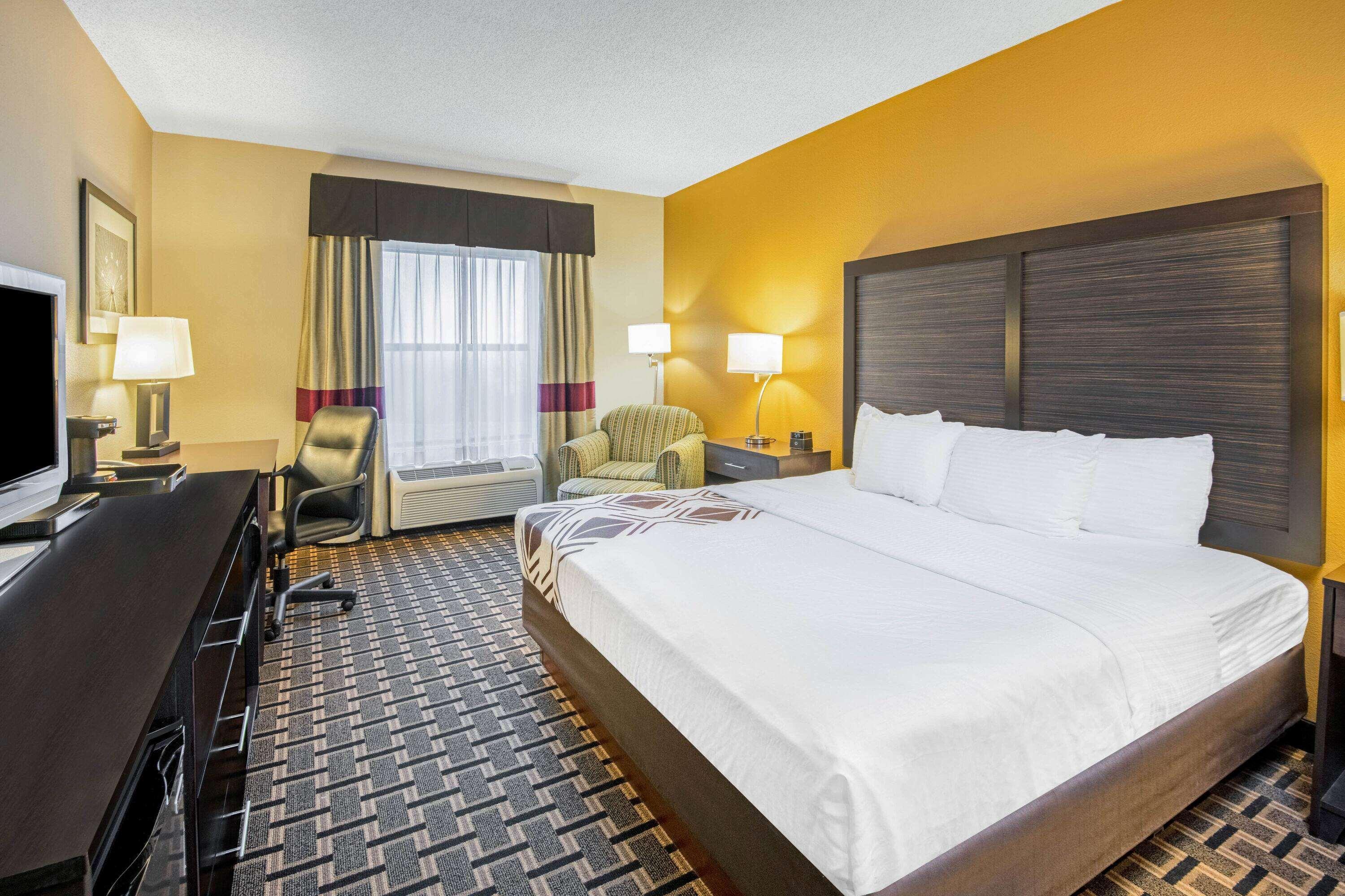 La Quinta By Wyndham Denison - North Lake Texoma Bagian luar foto