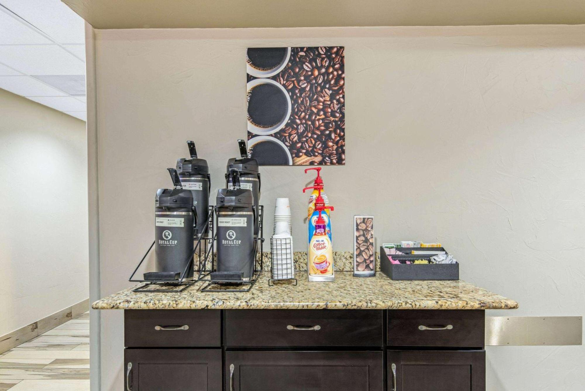 La Quinta By Wyndham Denison - North Lake Texoma Bagian luar foto