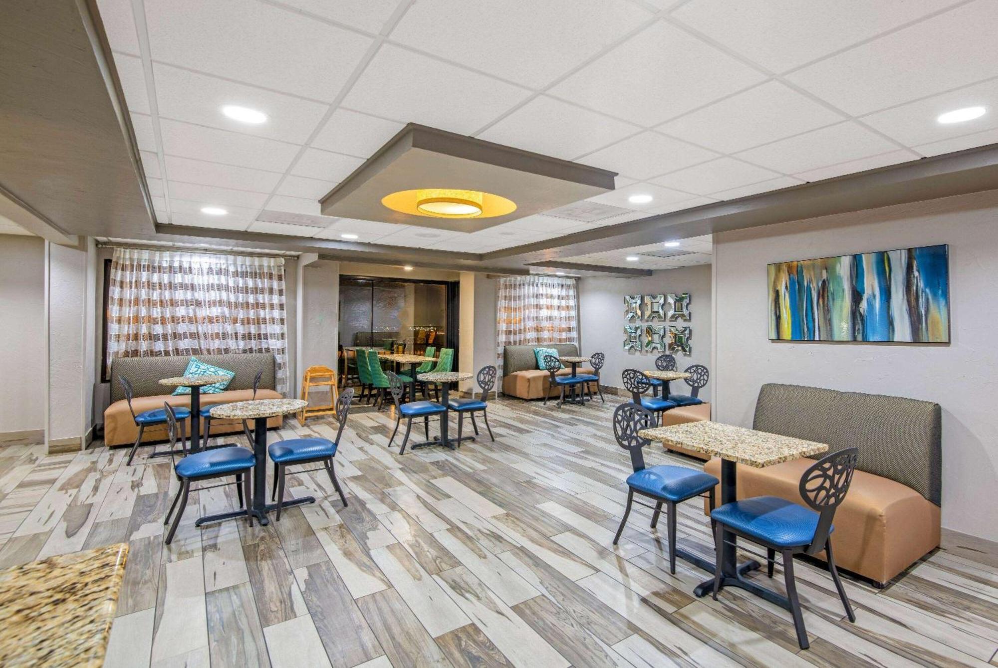 La Quinta By Wyndham Denison - North Lake Texoma Bagian luar foto