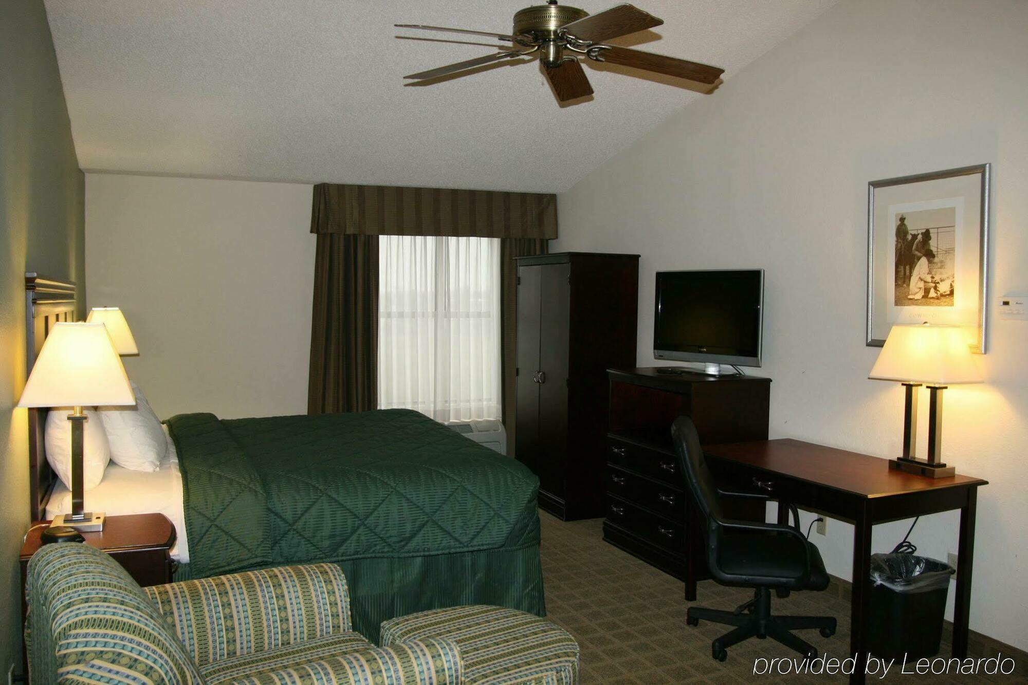 La Quinta By Wyndham Denison - North Lake Texoma Bagian luar foto